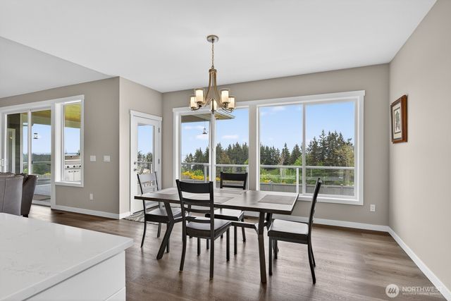 1409 Village Heights Place, Camano Island, WA 98282