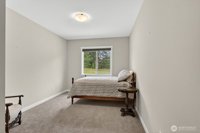 1409 Village Heights Place, Camano Island, WA 98282