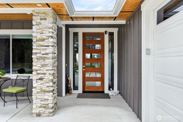 1409 Village Heights Place, Camano Island, WA 98282