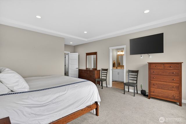 1409 Village Heights Place, Camano Island, WA 98282