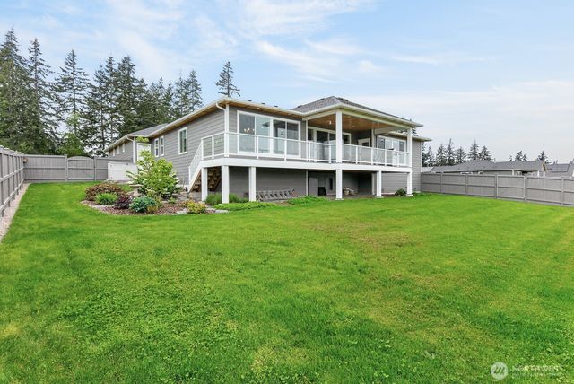 1409 Village Heights Place, Camano Island, WA 98282
