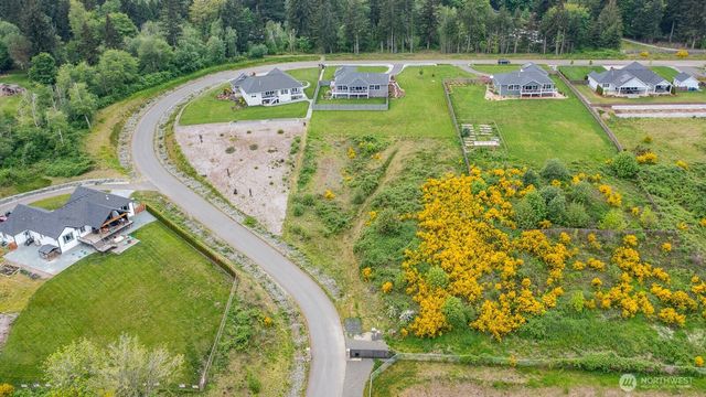 1409 Village Heights Place, Camano Island, WA 98282