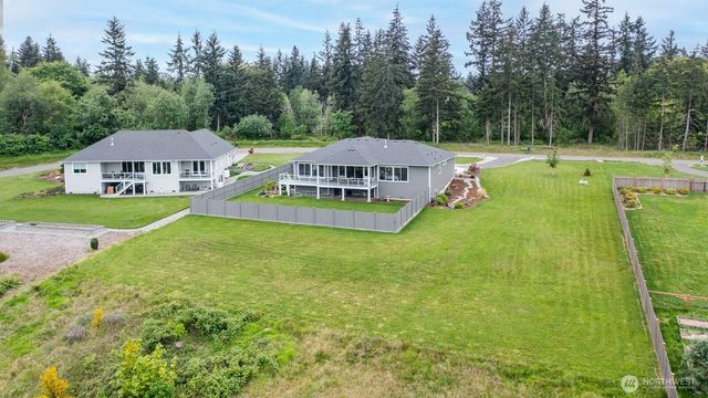 1409 Village Heights Place, Camano Island, WA 98282