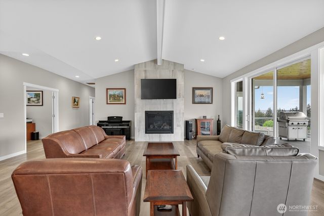 1409 Village Heights Place, Camano Island, WA 98282