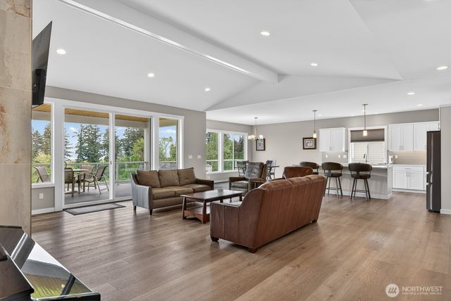 1409 Village Heights Place, Camano Island, WA 98282