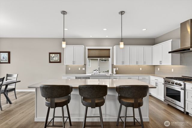 1409 Village Heights Place, Camano Island, WA 98282