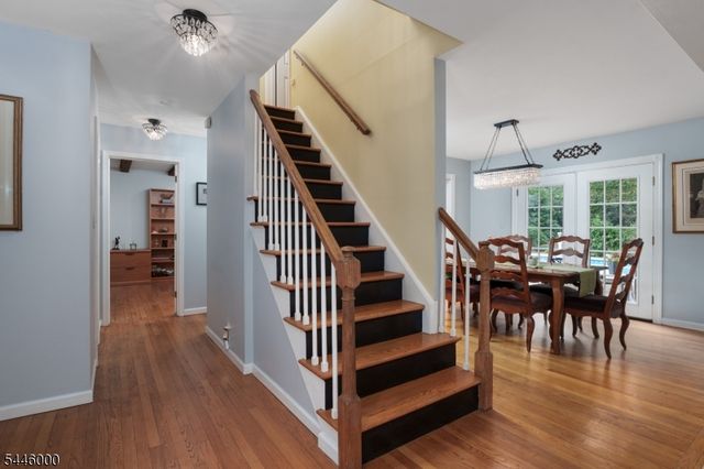 30 Montgomery Ave, Rocky Hill Boro, NJ 08553