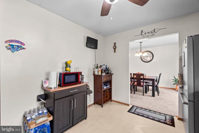 12 GARDEN LN, Hanover, PA 17331