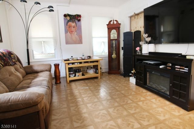 433 Highland Ave, Passaic City, NJ 07055