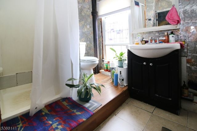 433 Highland Ave, Passaic City, NJ 07055