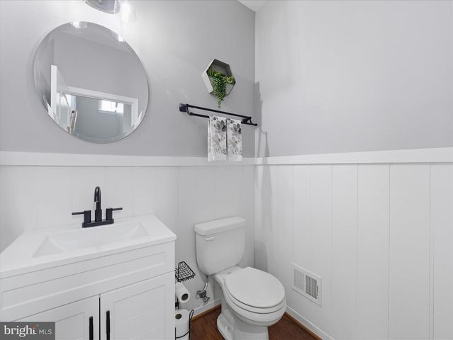 801 BRISTOL DR, Greencastle, PA 17225