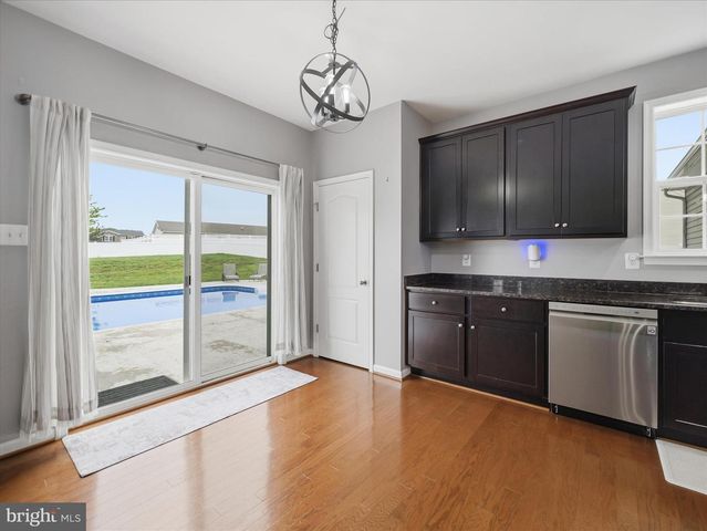 801 BRISTOL DR, Greencastle, PA 17225