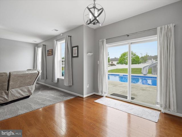 801 BRISTOL DR, Greencastle, PA 17225