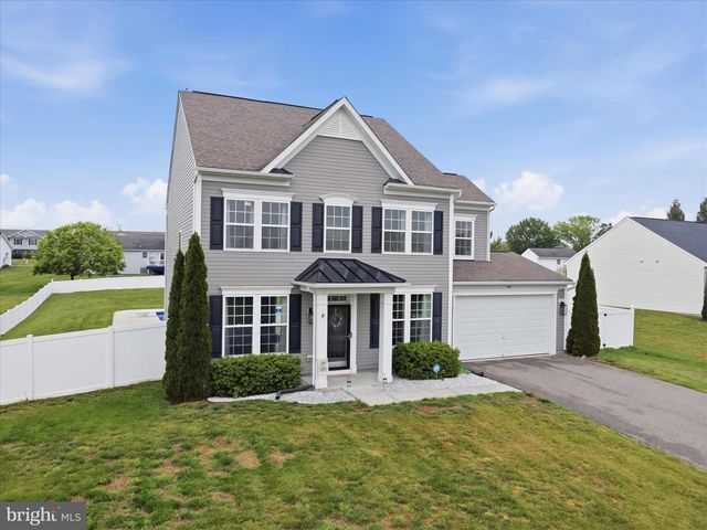 801 BRISTOL DR, Greencastle, PA 17225