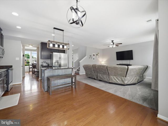 801 BRISTOL DR, Greencastle, PA 17225