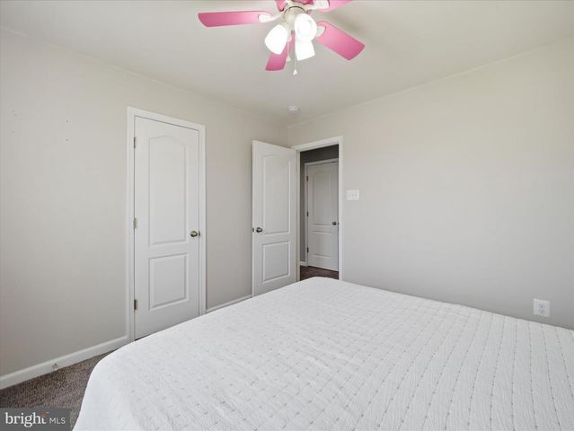 801 BRISTOL DR, Greencastle, PA 17225