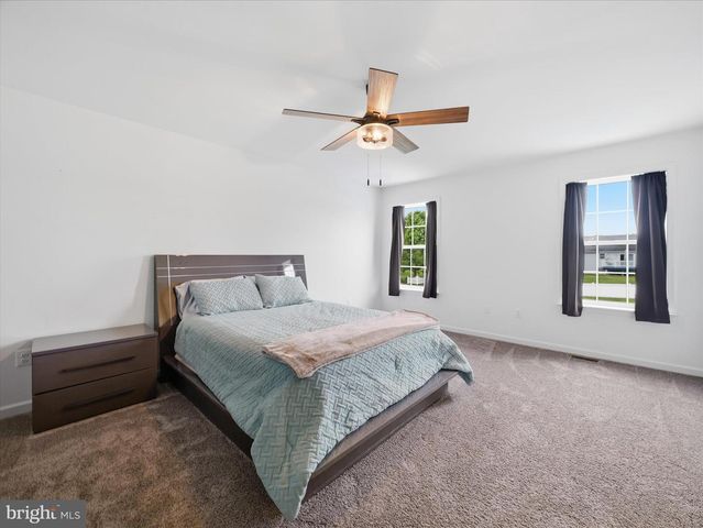 801 BRISTOL DR, Greencastle, PA 17225