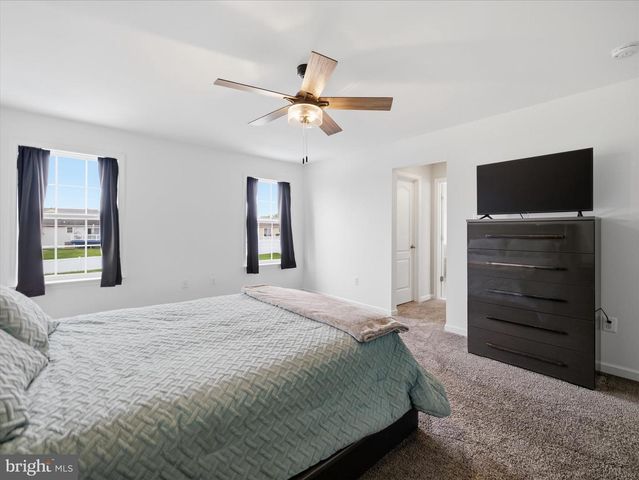 801 BRISTOL DR, Greencastle, PA 17225