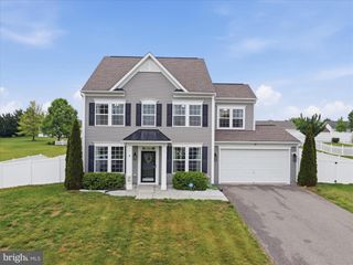 801 BRISTOL DR, Greencastle, PA 17225