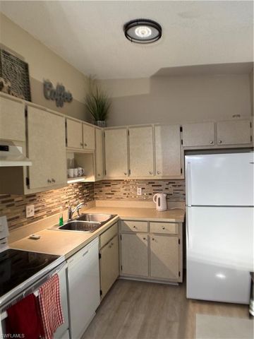 6494 Royal Woods DR # 7, Fort Myers, FL 33908