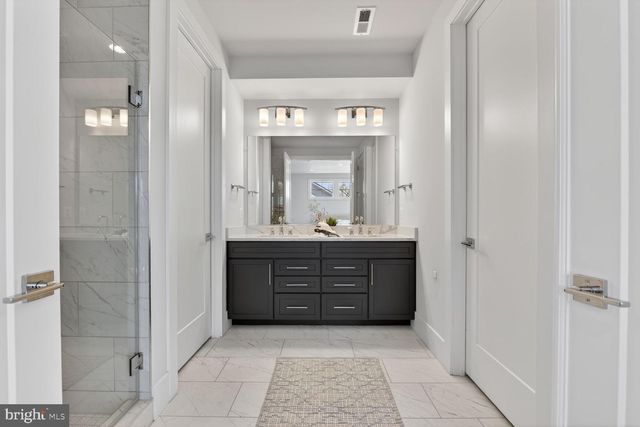 14665 BATTERY RIDGE LN, Centreville, VA 20120