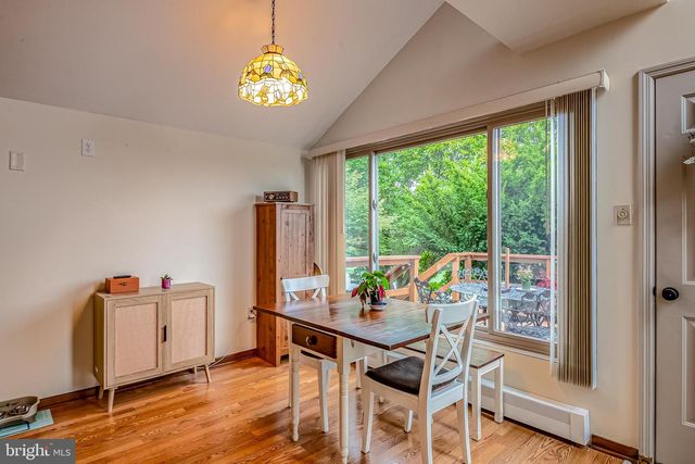 242 DICKINSON DR, Reading, PA 19605