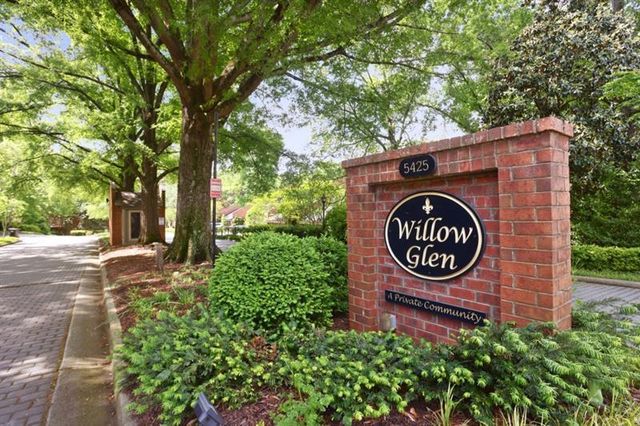 49 Willow Glen, Atlanta, GA 30342