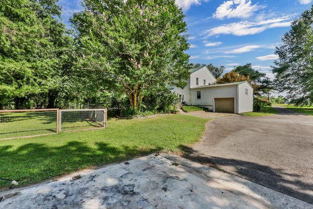 3675 Sango Rd, Clarksville, TN 37043