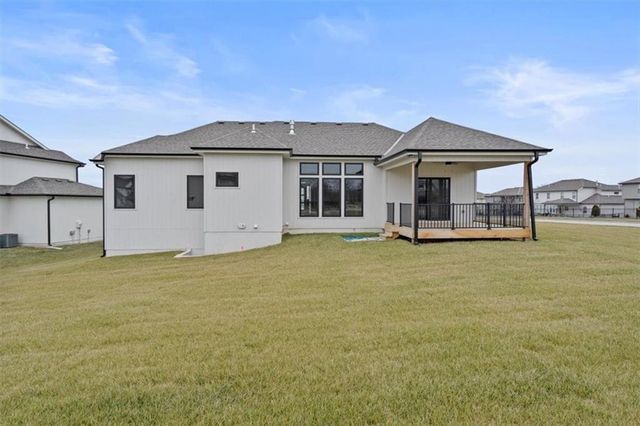 2303 SW Serena Place, Lee's Summit, MO 64082