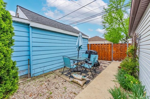 2130 N 75th Court, Elmwood Park, IL 60707