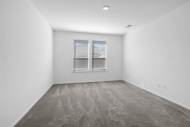 1605 Holly Lake DR, Leander, TX 78641