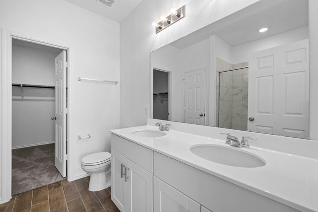 1605 Holly Lake DR, Leander, TX 78641