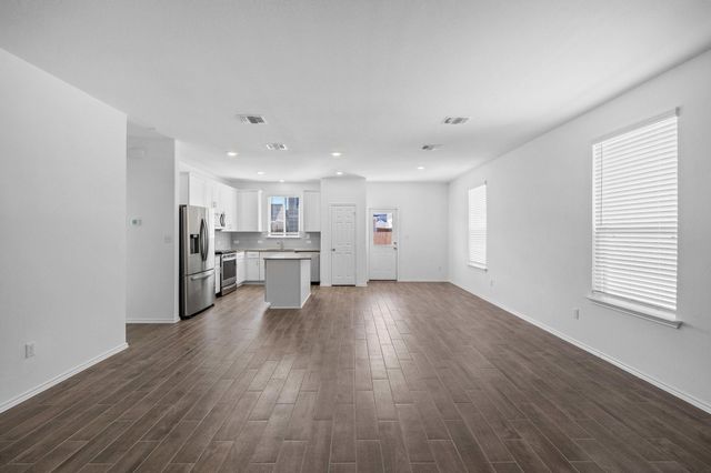 1605 Holly Lake DR, Leander, TX 78641