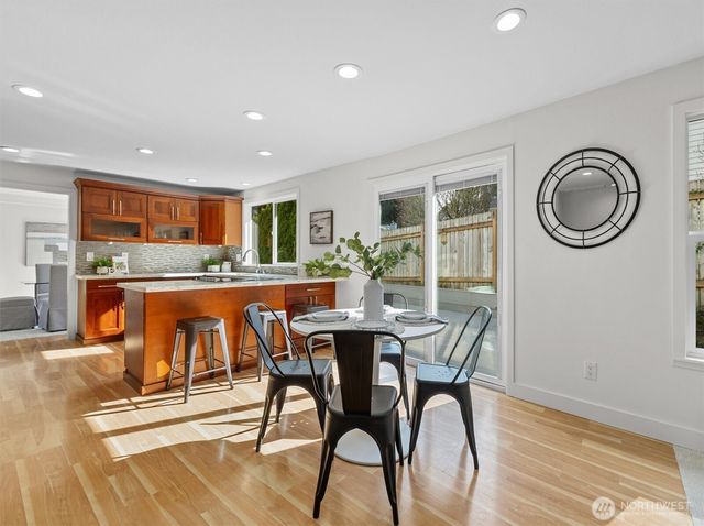 16915 NE 43rd Court, Redmond, WA 98052