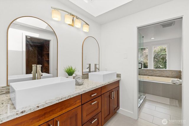 16915 NE 43rd Court, Redmond, WA 98052