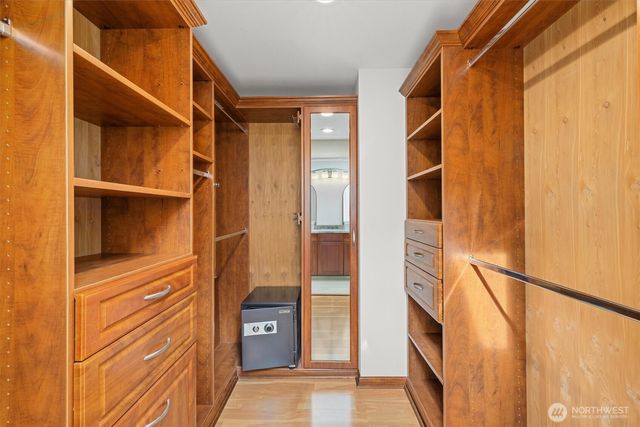 16915 NE 43rd Court, Redmond, WA 98052