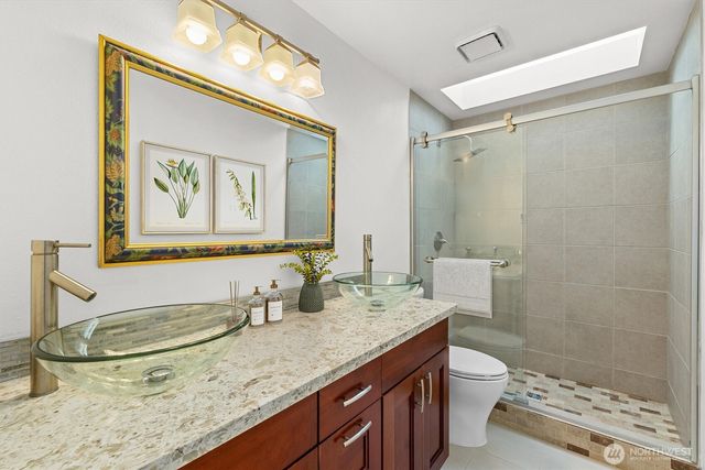 16915 NE 43rd Court, Redmond, WA 98052