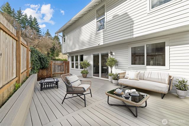 16915 NE 43rd Court, Redmond, WA 98052