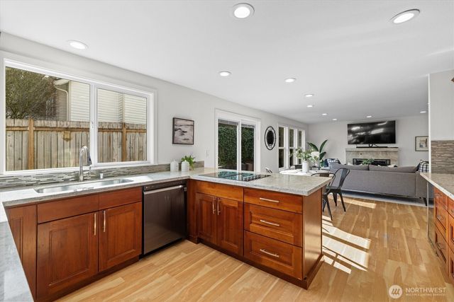 16915 NE 43rd Court, Redmond, WA 98052