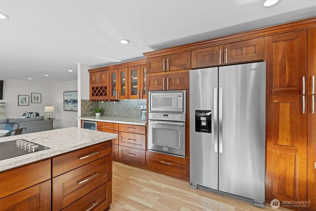 16915 NE 43rd Court, Redmond, WA 98052