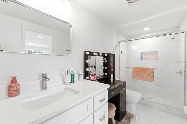 19003 CEDAR LANE, Lutz, FL 33548