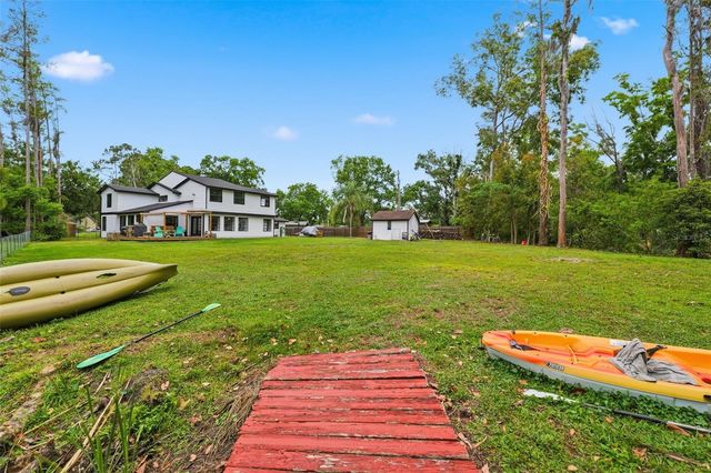 19003 CEDAR LANE, Lutz, FL 33548