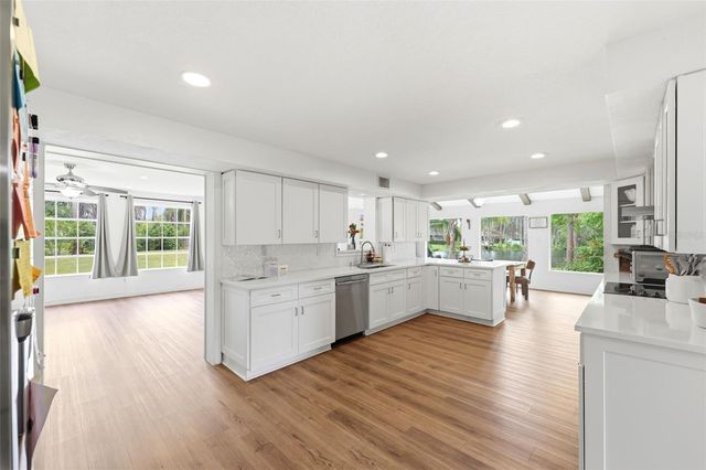 19003 CEDAR LANE, Lutz, FL 33548