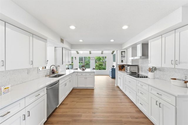 19003 CEDAR LANE, Lutz, FL 33548