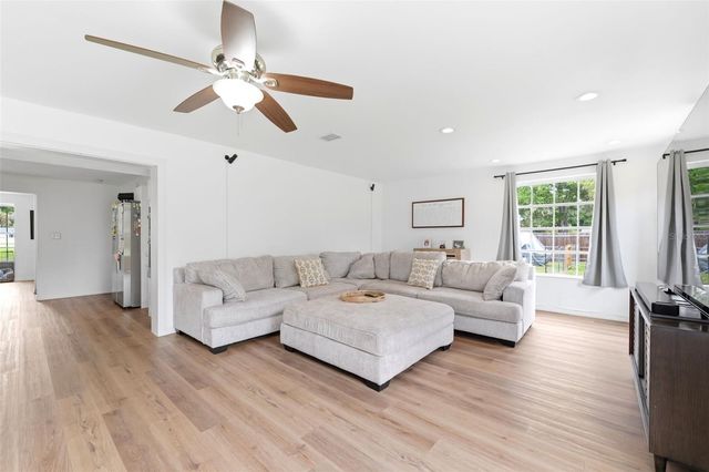 19003 CEDAR LANE, Lutz, FL 33548