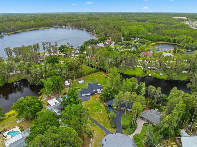 19003 CEDAR LANE, Lutz, FL 33548