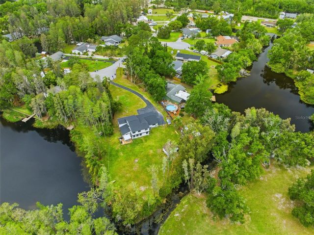 19003 CEDAR LANE, Lutz, FL 33548