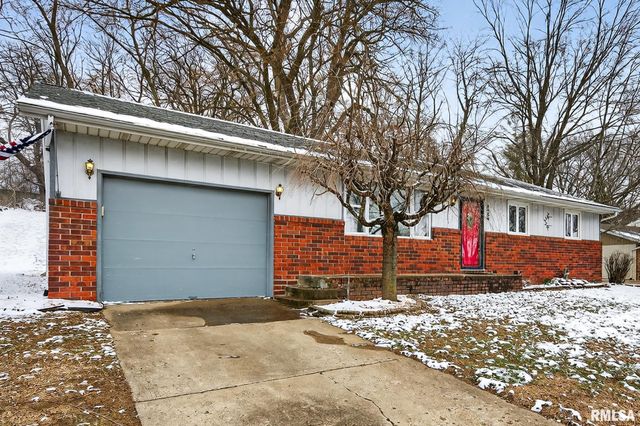 1206 TIMBER Lane, Pekin, IL 61554