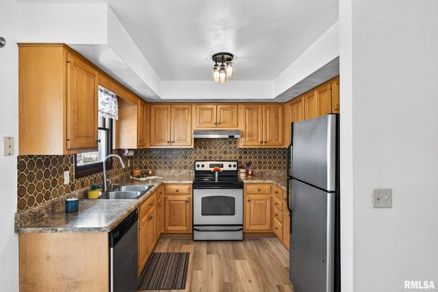 1206 TIMBER Lane, Pekin, IL 61554