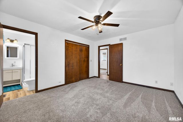 1206 TIMBER Lane, Pekin, IL 61554